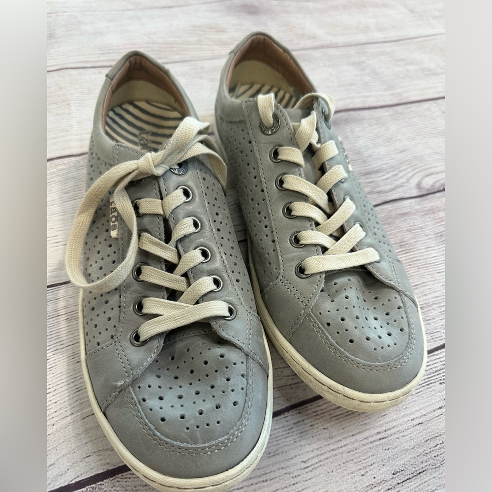 Taos gray leather sneakers